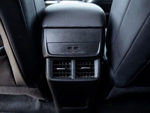 Used 2025 Chevrolet Equinox RS AWD/4WD image 32