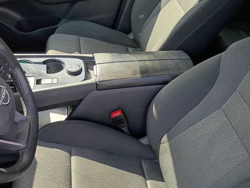 Used 2025 Nissan Rogue SV AWD/4WD image 9