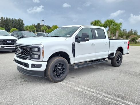 New 2026 Ford F250 XLT w/ XLT Premium Package AWD/4WD image 4