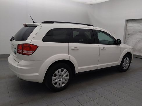 Used 2017 Dodge Journey SE w/ Flexible Seating Group image 10