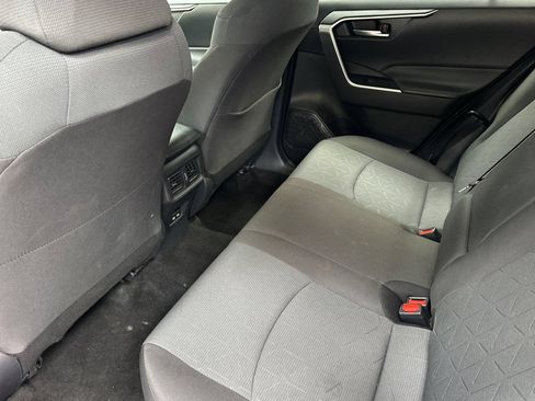 Used 2024 Toyota RAV4 XLE FWD image 16