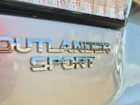 Used 2022 Mitsubishi Outlander Sport SE FWD image 31