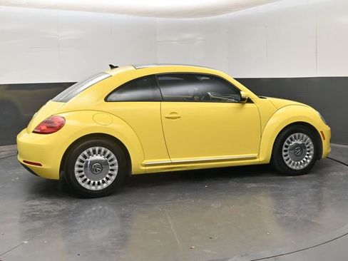 Used 2014 Volkswagen Beetle 2.5 FWD image 8