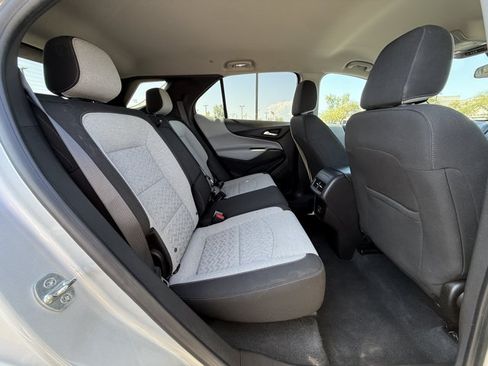 Used 2022 Chevrolet Equinox LT FWD image 24
