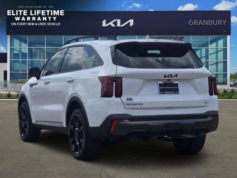 Certified 2025 Kia Sorento SX Prestige w/ Olive Brown Leather Package AWD/4WD image 4