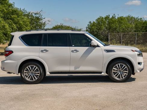Used 2023 Nissan Armada SL w/ Captain's Chairs Package RWD image 9