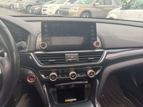 Used 2019 Honda Accord Sport image 10
