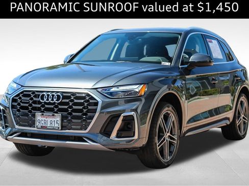 Used 2023 Audi Q5 e Premium w/ Convenience Package AWD/4WD image 3