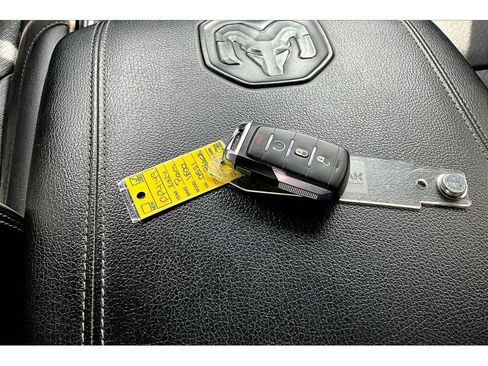 Used 2024 RAM 1500 Laramie image 12