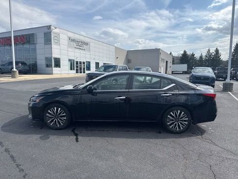 Certified 2024 Nissan Altima 2.5 SV w/ SV Premium Package image 4