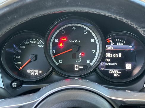 Used 2016 Porsche Macan Turbo AWD/4WD image 18