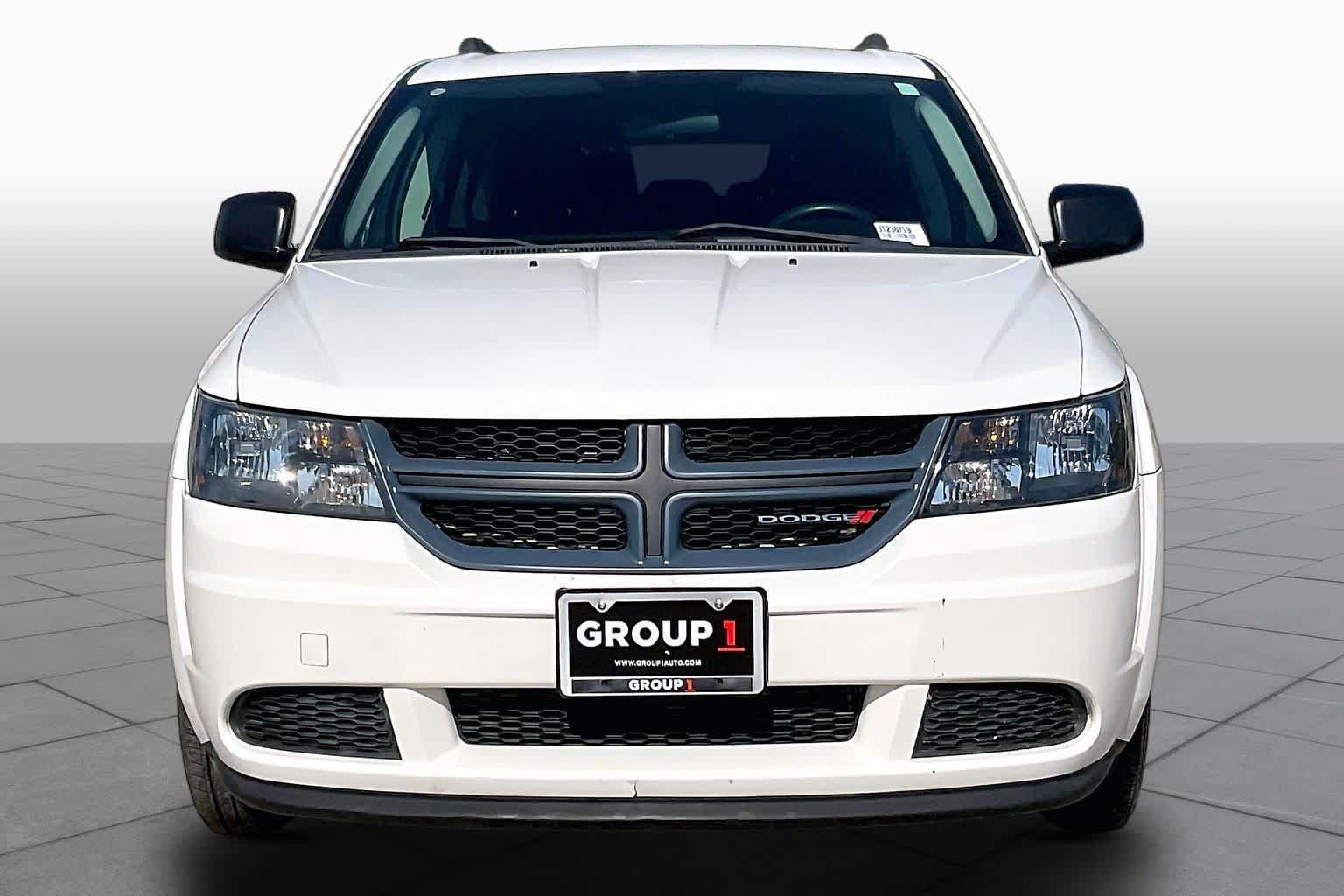 Used 2018 Dodge Journey SE w/ Blacktop Package FWD image 4