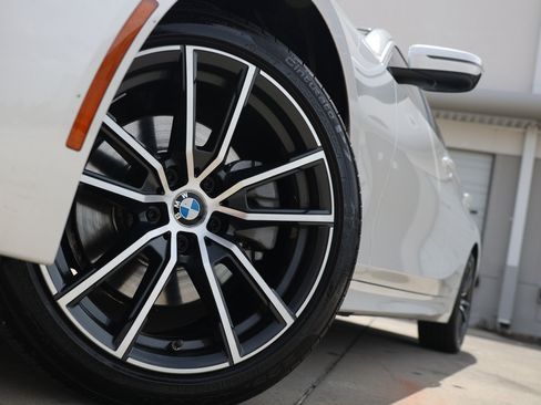 Used 2022 BMW 330i Sedan w/ Premium Package RWD image 35