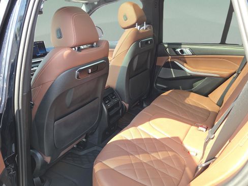 Certified 2025 BMW X5 sDrive40i w/ Executive Package image 11