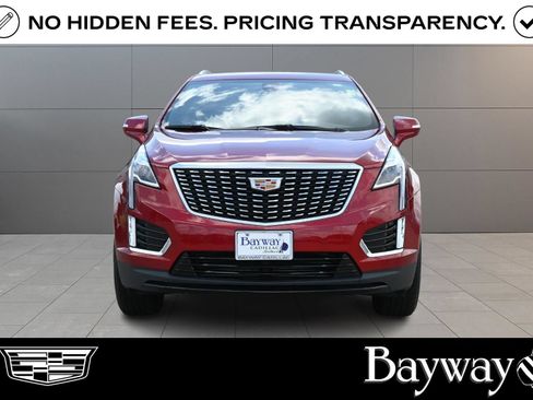 Certified 2025 Cadillac XT5 Luxury FWD image 2