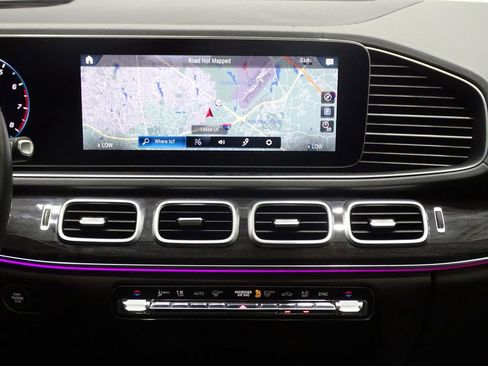 Used 2020 Mercedes-Benz GLS 450 4MATIC image 25