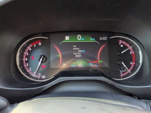 Used 2024 Toyota RAV4 XLE FWD image 10
