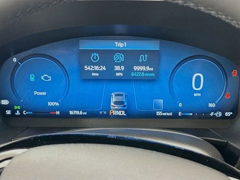 Used 2024 Ford Escape Platinum w/ Premium Technology Package image 12