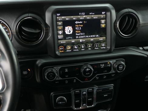 Used 2021 Jeep Wrangler Unlimited Sahara image 18