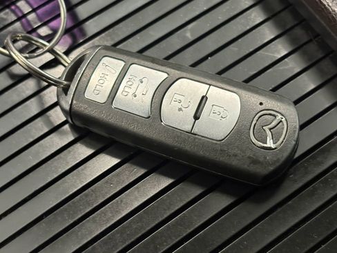 Used 2018 MAZDA MAZDA3 Touring image 49