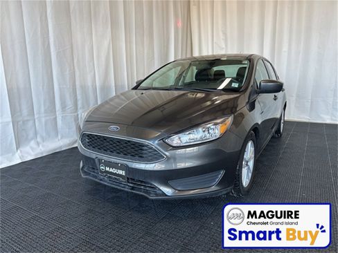 Used 2018 Ford Focus SE image 1