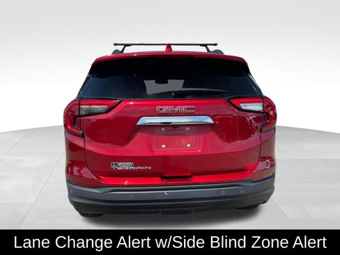 Used 2022 GMC Terrain SLE w/ Driver Convenience Package FWD image 7