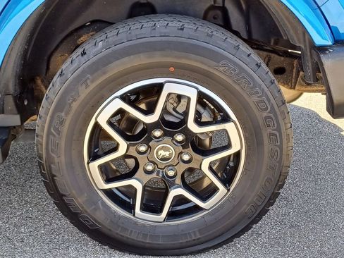 Used 2023 Ford Bronco Outer Banks AWD/4WD image 5