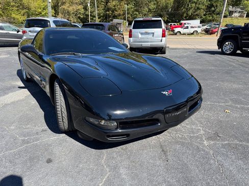 Used 1998 Chevrolet Corvette Coupe w/ Memory Pkg image 27