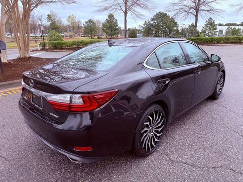 Used 2016 Lexus ES 350 350 SUNROOF/PUSH BUTTON START/ w/ Accessory Package image 11