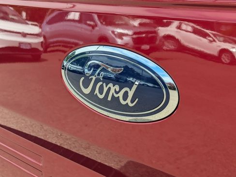 Used 2019 Ford F150 XLT w/ Equipment Group 302A Luxury AWD/4WD image 31