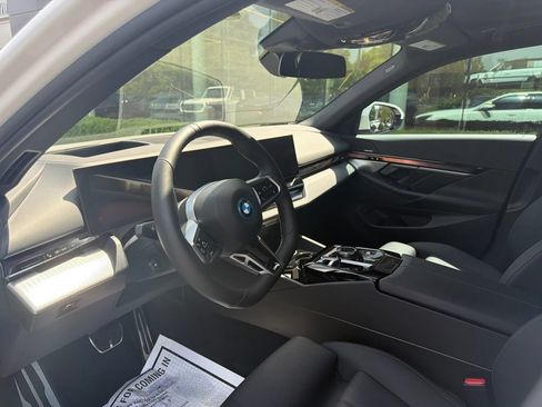 Used 2024 BMW i5 eDrive40i w/ M Sport Package RWD image 15