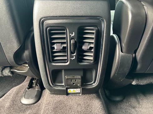 Used 2015 Jeep Grand Cherokee Altitude AWD/4WD image 15