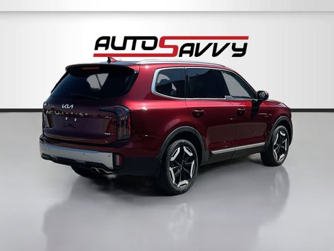 Used 2024 Kia Telluride EX w/ EX Captain's Chair Package AWD/4WD image 7