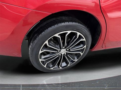 Used 2014 Toyota Corolla S image 11