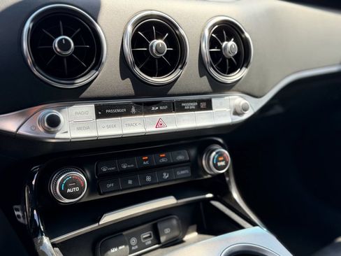 Used 2018 Kia Stinger GT2 RWD image 21