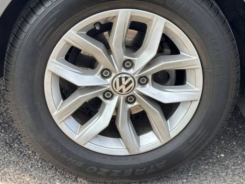 Used 2017 Volkswagen Passat 1.8T S FWD image 9