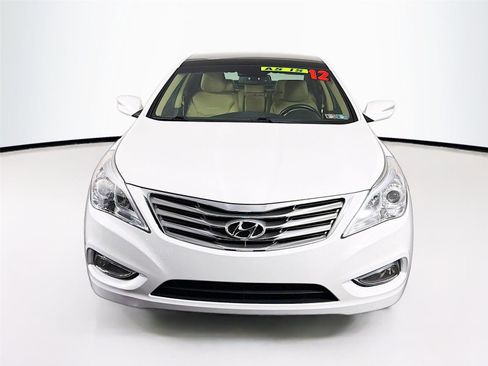 Used 2012 Hyundai Azera w/ Technology Pkg FWD image 2