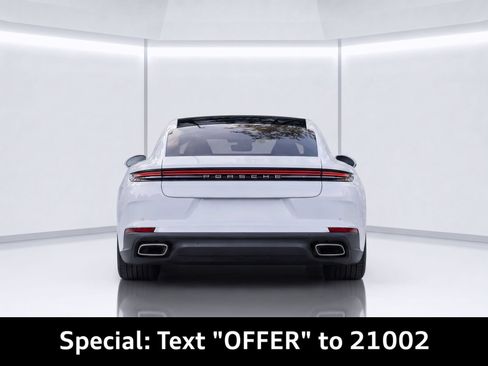 Used 2024 Porsche Panamera RWD image 4