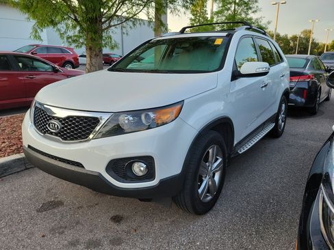 Used 2012 Kia Sorento EX w/ EX V6 Premium Pkg FWD image 2