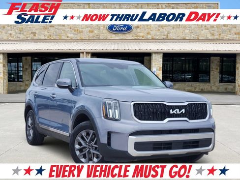 Used 2024 Kia Telluride LX FWD image 1
