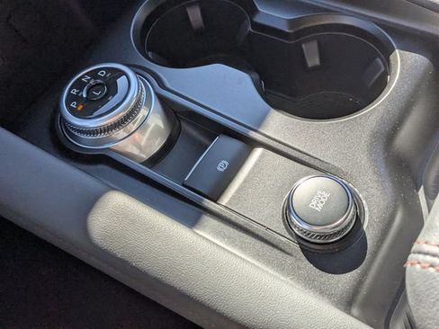 New 2026 Ford Explorer Active RWD image 18
