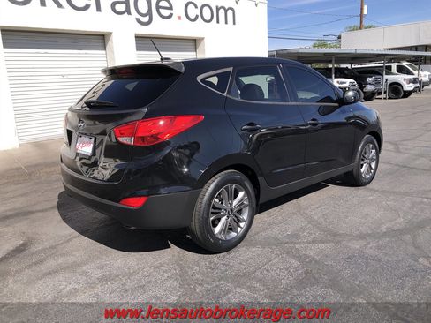 Used 2015 Hyundai Tucson GLS w/ Option Group 02 FWD image 8