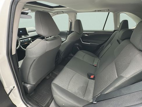 Used 2023 Toyota RAV4 XLE w/ Convenience Package AWD/4WD image 9