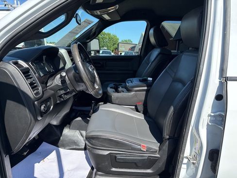 Used 2024 RAM 2500 Tradesman w/ Chrome Appearance Group AWD/4WD image 24