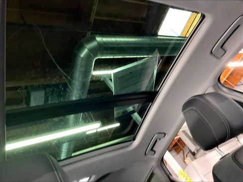 Used 2023 Audi Q4 e-tron Premium Plus w/ Premium Plus image 23