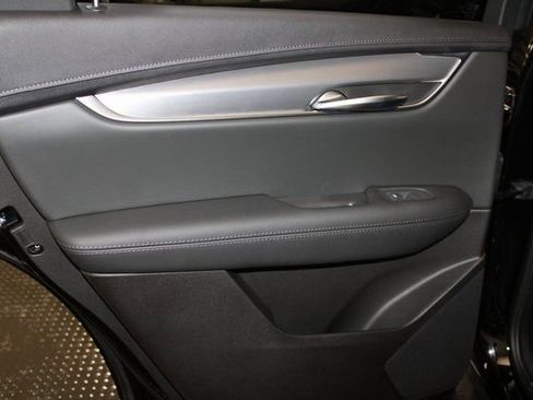 New 2025 Cadillac XT5 Luxury image 12