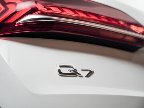 Certified 2023 Audi Q7 3.0T Premium Plus AWD/4WD image 24