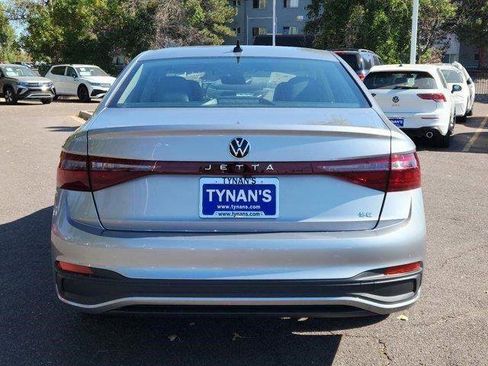 New 2025 Volkswagen Jetta SE image 4