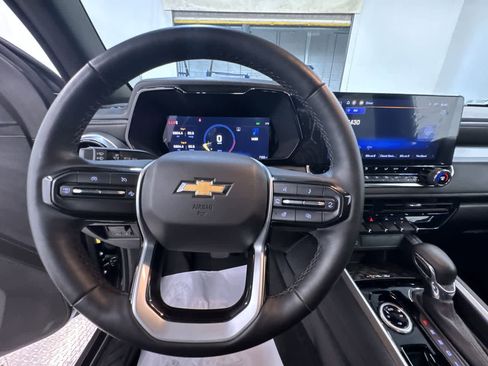 Used 2024 Chevrolet Colorado LT w/ LT Convenience Package III image 15