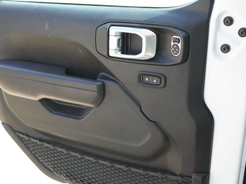 Used 2022 Jeep Wrangler Unlimited Rubicon w/ LED Lighting Group image 18